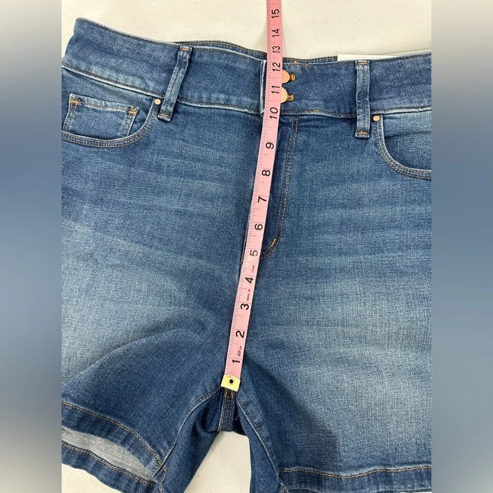 Ann Taylor Factory The 4.5 Inch Denim Shorts Mid Rise Classic Blue Jean Size 10